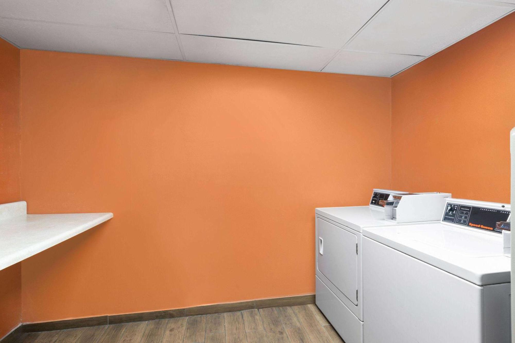 La Quinta Inn By Wyndham Decatur Alabama Ngoại thất bức ảnh